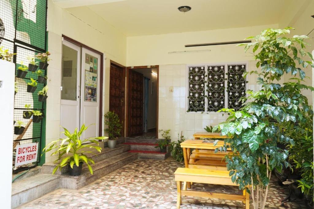 Mother Tree Inn Kochi Exterior photo