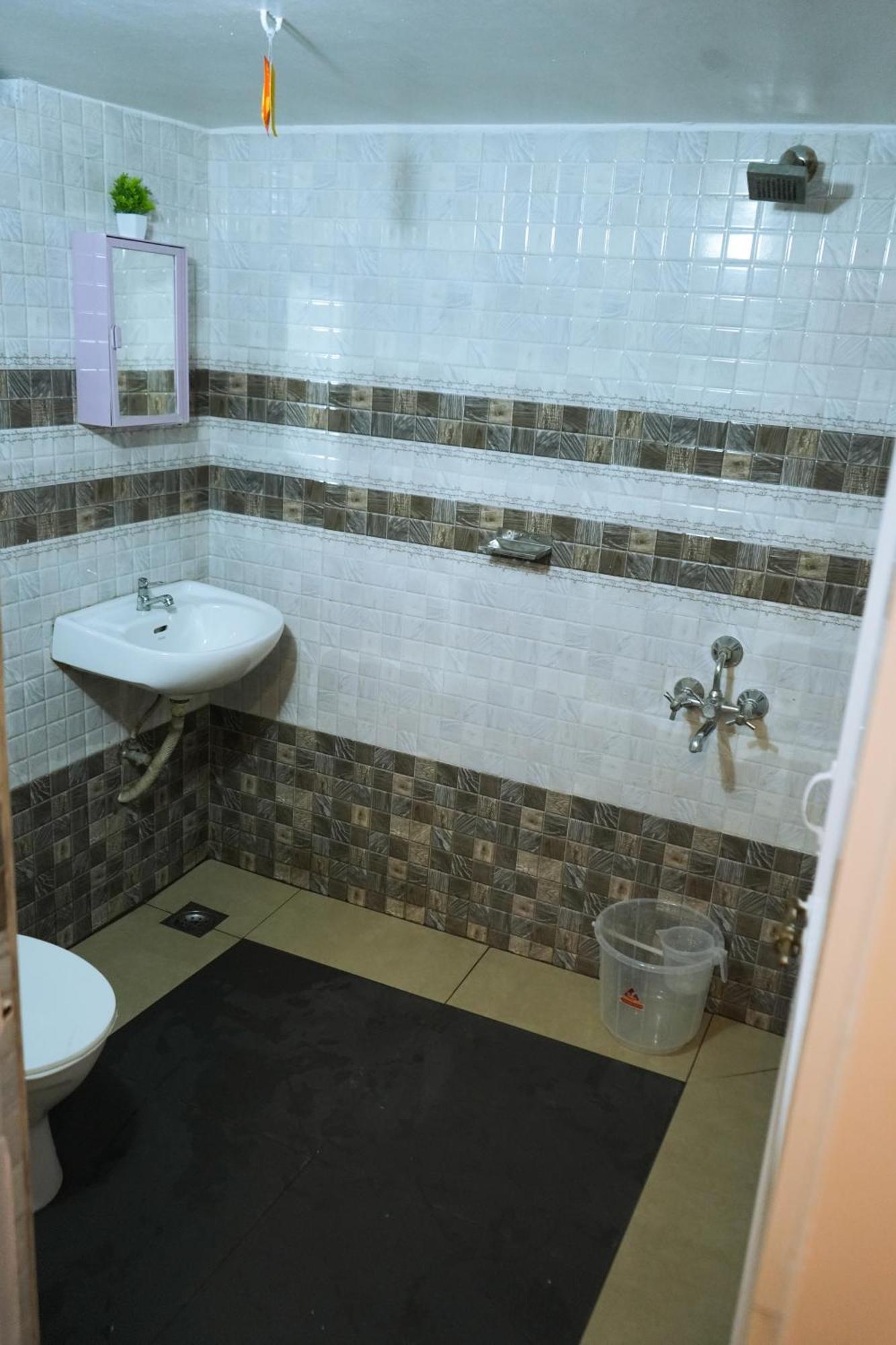 Mother Tree Inn Kochi Exterior photo