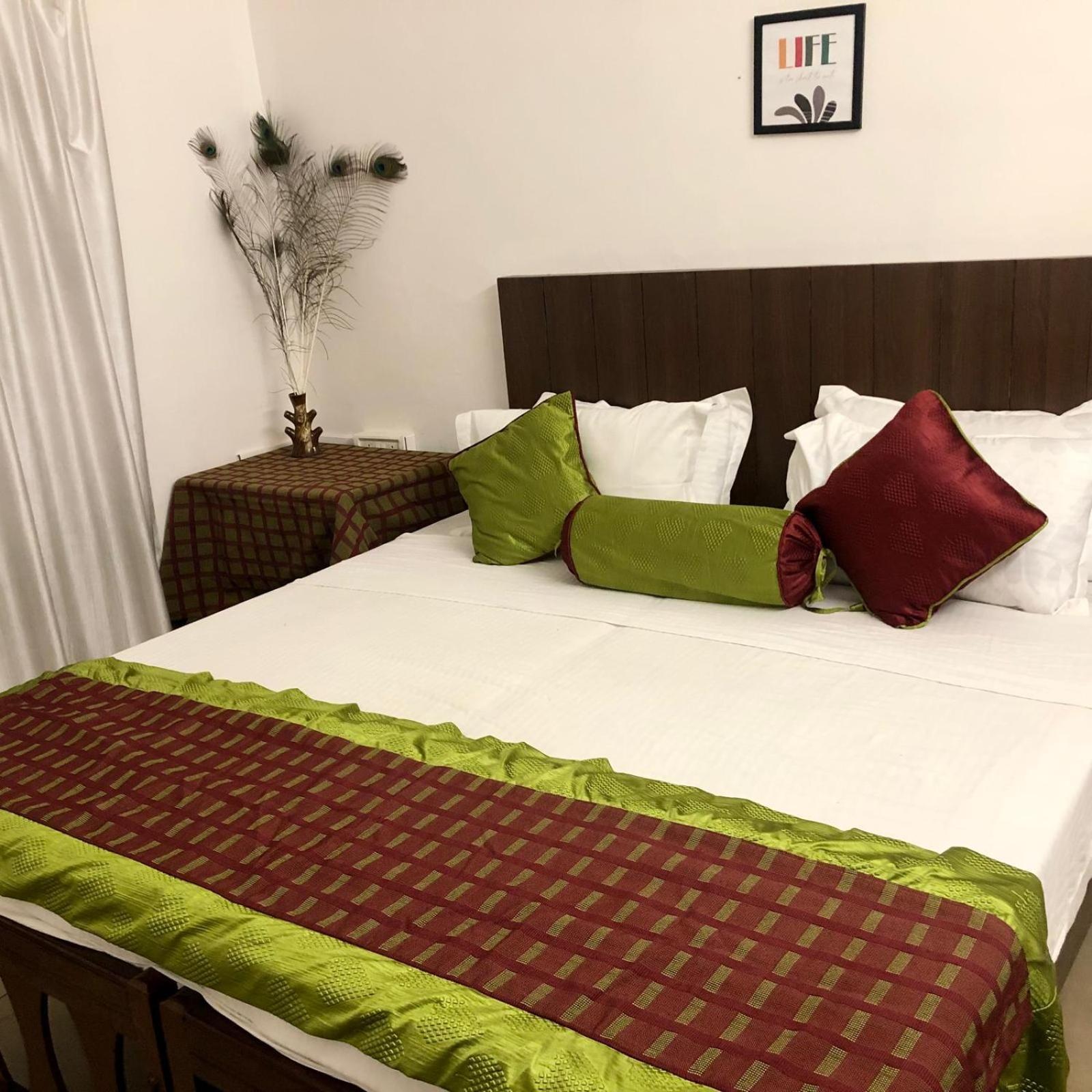 Mother Tree Inn Kochi Exterior photo